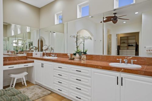 56430 Muirfield Vlg, La Quinta CA  92253-7648 exterior