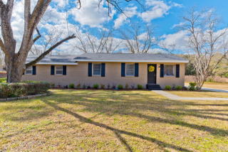 1405 Roderick Rd, Mobile, AL 36618-3126