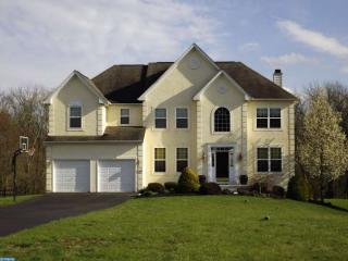 409 Maple Glen Cir, Collegeville, PA 19473-2851