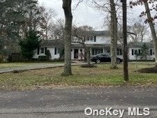 14 New St, Great River, NY 11739-3018