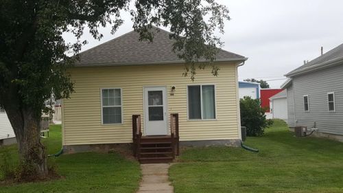 106 5th St, Neola, IA 51559-3088