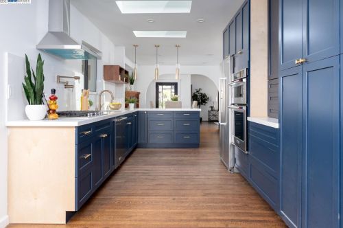 5137 Fairfax Ave, Oakland CA  94601-5410 exterior