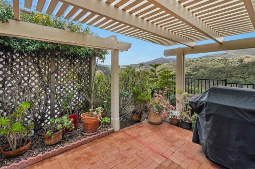 28782 Vista Valley Dr, Vista CA  92084-2223 exterior