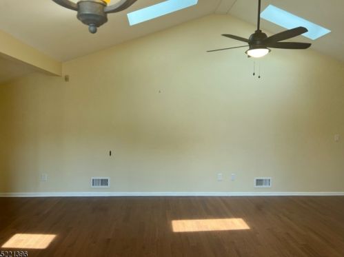 43 Muller Pl, West Paterson NJ  07424-1146 exterior