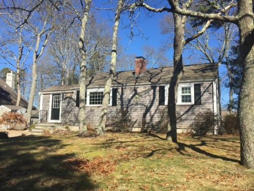 15 Jeanne Ave, Mashpee MA  02649-4919 exterior