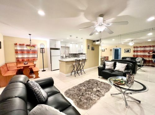 176 Tuscany C, Delray Beach FL  33446-1204 exterior