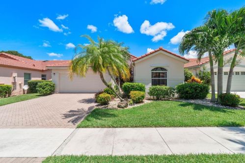 9895 Harbour Lake Cir, Boynton Beach, FL 33437-3820