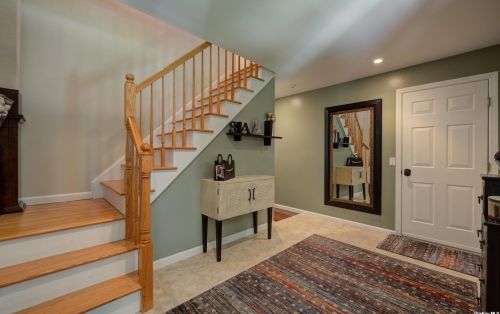 63 1st St, Matinecock, NY 11560-1518