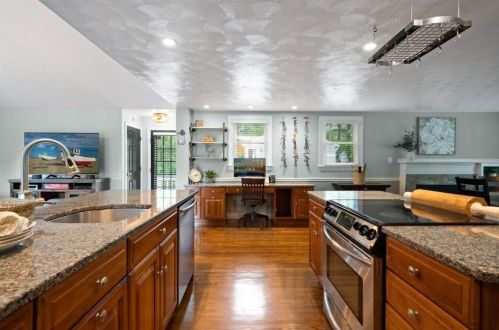 175 Central St, North Reading MA 01864-1721 exterior