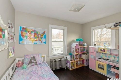 18 Hillside Ave, Muttontown NY  11545-1916 exterior