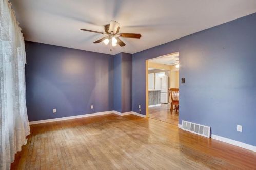 1339 76th St, Caledonia, WI 53108-9711