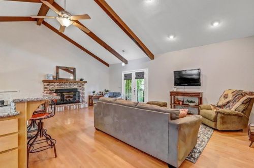 12305 Francis Dr, Grass Valley, CA 95949-6514