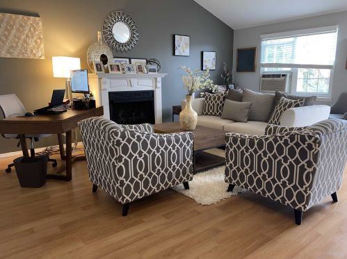 28 Larch Ct, Fishkill NY  12524-2627 exterior