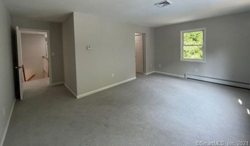 1200 Cornerstone Ct, Cheshire CT  06410-1860 exterior