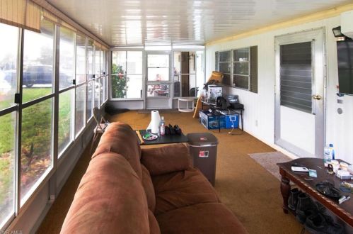 4743 Sandpiper Dr, Saint James City FL  33956-2810 exterior