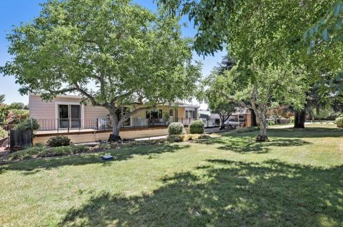 145 Nut Tree Ln, Morgan Hill, CA 95037-6109