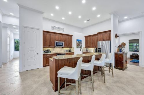 350 Gumbo Limbo Ln, Marco Island FL  34145-1865 exterior