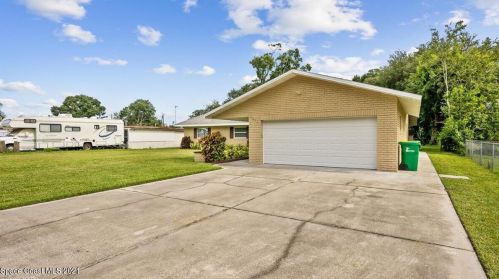 2875 Diamond Rd, Titusville FL  32796-1633 exterior
