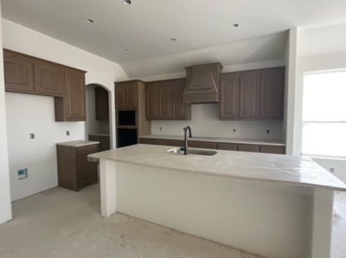 7508 High View Rd, Weatherford, TX 76085-8082