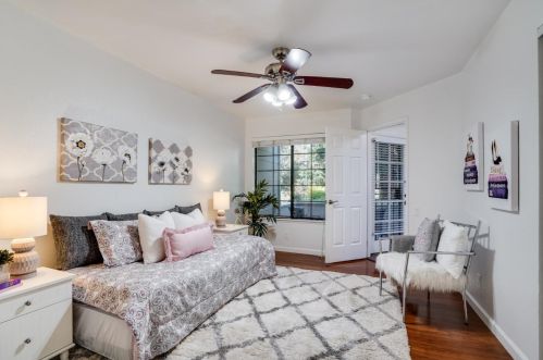 2851 Buena Crest Ct, San Jose CA  95121-2956 exterior