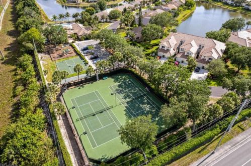 7566 Citrus Hill Ln, Naples FL  34109-0600 exterior