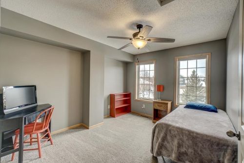 306 Valley Cmns, Hudson WI  54016-6102 exterior