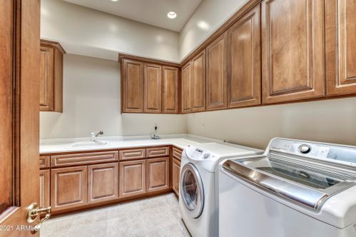 9590 55th St, Scottsdale AZ 85254-1786 exterior