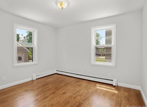 719 Queen St, Bridgeport CT  06606-3379 exterior