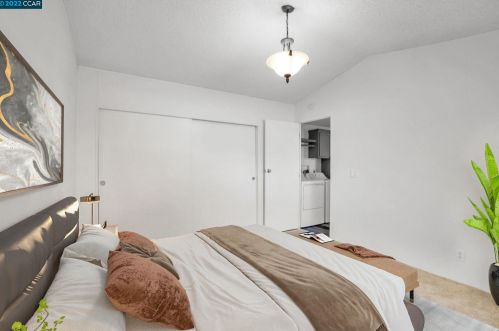 16150 Ashland Ave, San Lorenzo CA  94580-1116 exterior