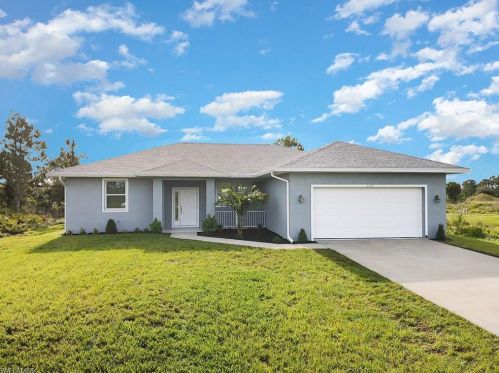 6446 40th St, Naples, FL 34120-2613