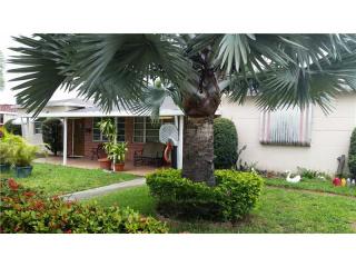 37 Suffolk Ave, Hialeah, FL 33010-5035