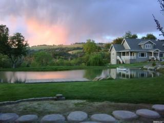 8827 Crater Hill Rd, Newcastle, CA 95658-9474