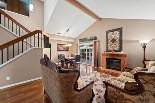 1660 Manzana Way, San Diego, CA 92139-4004