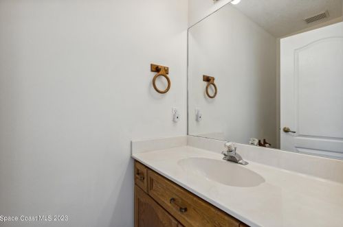 222 Summers Creek Dr, Merritt Island FL  32952-2684 exterior