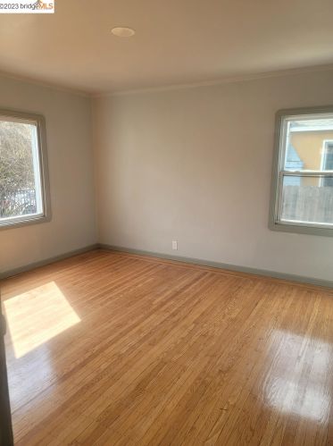 2215 88th Ave, Oakland CA  94605-3923 exterior