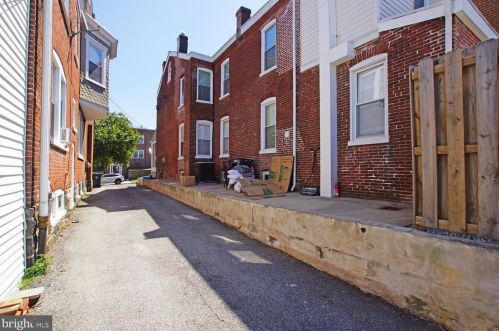1409 Clayton St, Wilmington DE  19806-4005 exterior
