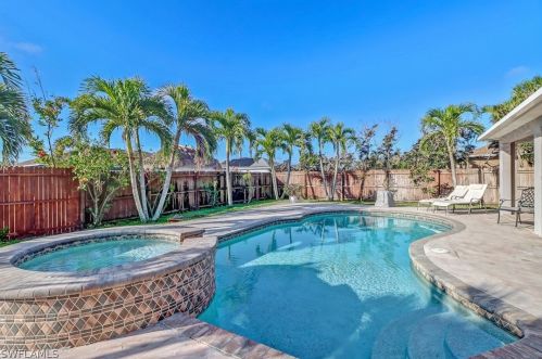 930 37th Ter, Cape Coral, FL 33914-7931