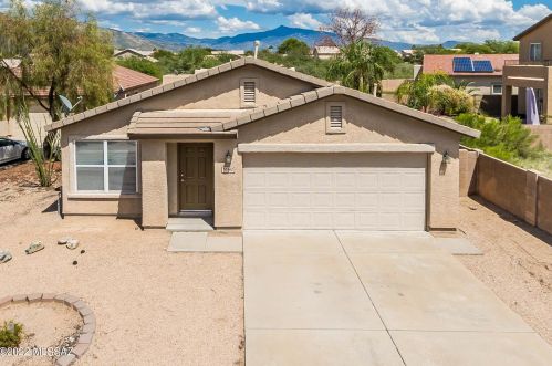 10462 Malta St, Tucson, AZ 85747-5947