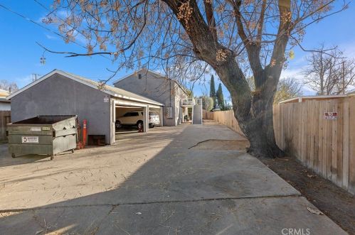 253 King St, San Bernardino CA  92408-1152 exterior