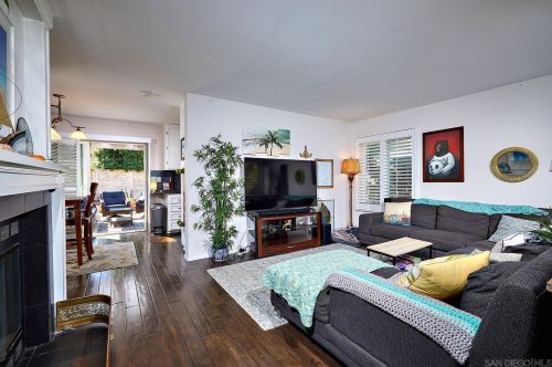 10976 Glencreek Cir, San Diego CA 92131-2627 exterior