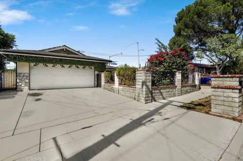 28195 Hot Springs Ave, Santa Clarita, CA 91351-1141