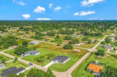 2900 51 St, Lehigh Acres FL 33971-5726 exterior