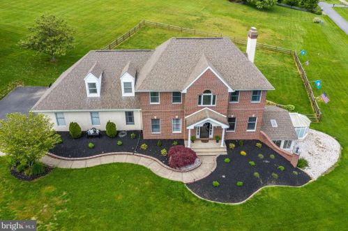 7 Oaktree Dr, Landenberg, PA 19350-9509