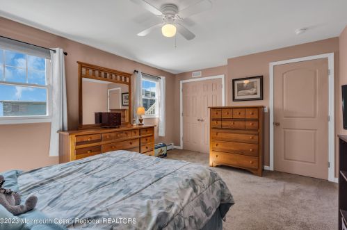 316 Sunset Dr, Pelican Island NJ  08751-2225 exterior