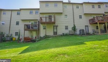 2716 Buxton Rd, Harrisburg PA  17110-3547 exterior