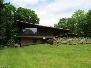 15458 Middletown Rd, Beloit, OH 44609-9227