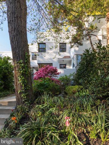 3443 17th St, Washington, DC 20018-2349