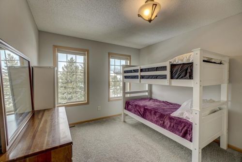 306 Valley Cmns, Hudson WI  54016-6102 exterior