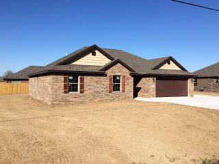 2566 Harris Dr, Fayetteville, AR 72701-0441