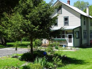 108 Kennedy Dr, Rochester, VT 05767-9696